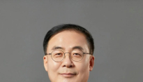 '아들 특혜채용' 前선관위 사무총장…법정서 혐의 부인