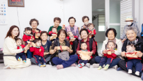 어린이날 맞아 '인생 첫 선물'한 아이들